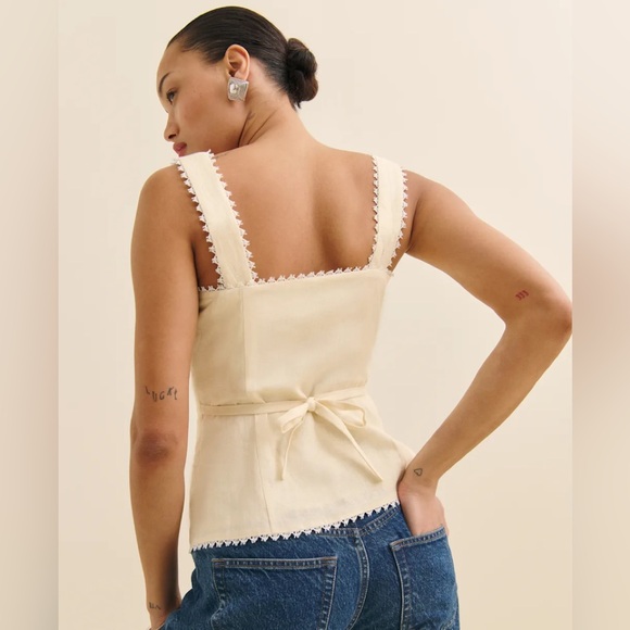 Reformation Viola Linen Top in Sugar. Brand new without tags, never worn. - Picture 4 of 12